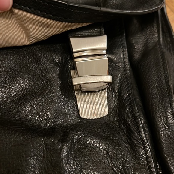 Sondra Roberts leather handbag - Picture 5 of 10